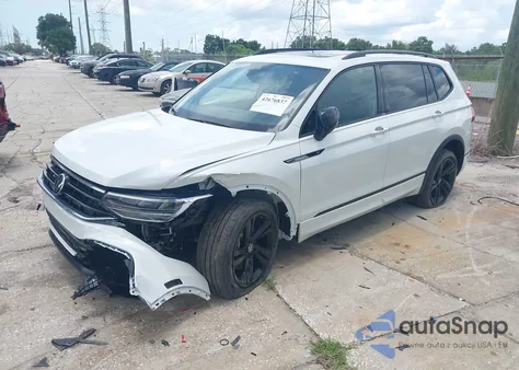 2023 Volkswagen Tiguan 2.0T Se R-Line Black z USA, uszkodzony, nr VIN 3VVCB7AX0PM126184